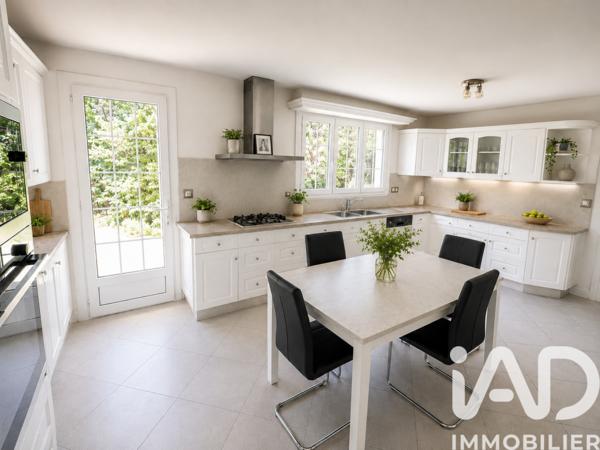 Maison à vendre 5 pièces 137 m² Saint-Martin-de-Seignanx