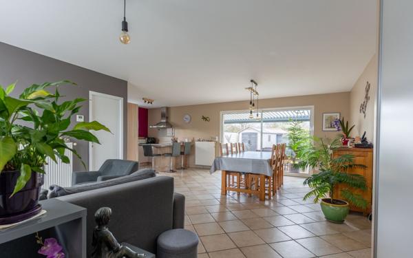 Maison à vendre    5 pièces •  Parentis-en-Born