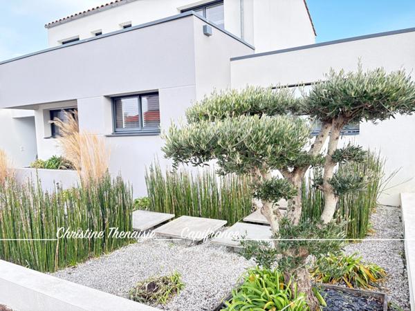 Maison contemporaine Beaux volumes - 5 chambres - Pergola - Garage SAINT GILLES CROIX DE VIE (85)