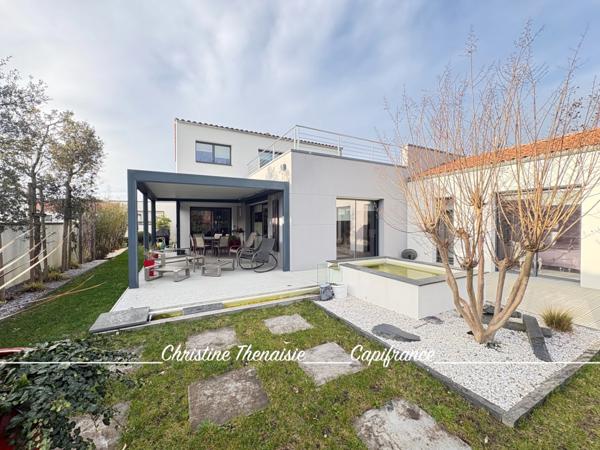 Maison contemporaine Beaux volumes - 5 chambres - Pergola - Garage SAINT GILLES CROIX DE VIE (85)