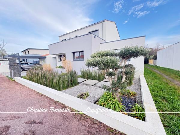 Maison contemporaine Beaux volumes - 5 chambres - Pergola - Garage SAINT GILLES CROIX DE VIE (85)