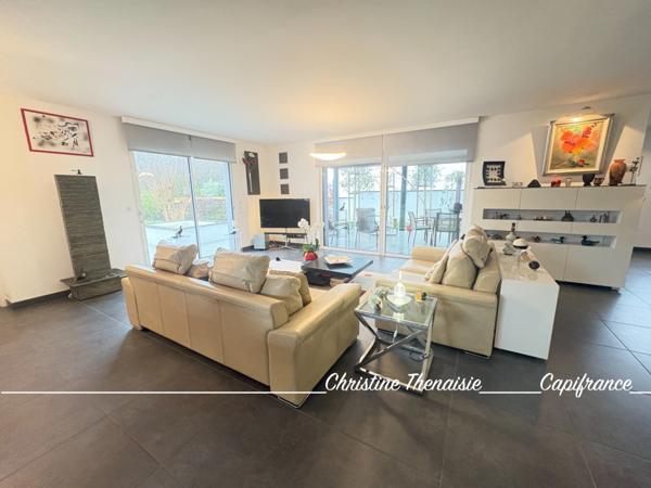 Maison contemporaine Beaux volumes - 5 chambres - Pergola - Garage SAINT GILLES CROIX DE VIE (85)