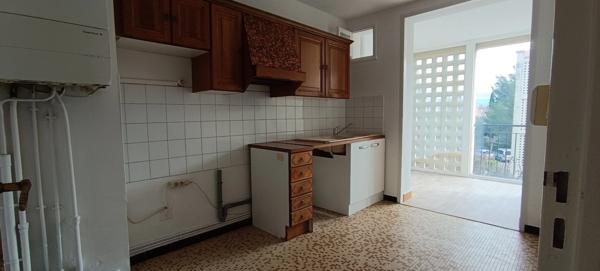 Appartement à vendre 4 pièces CARPENTRAS (84)