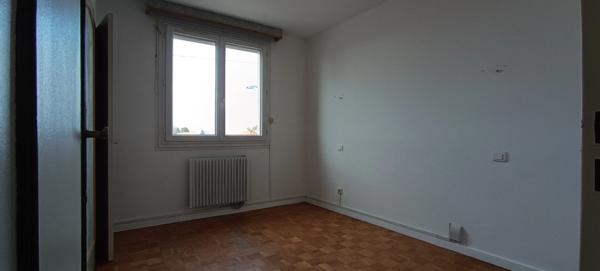 Appartement à vendre 4 pièces CARPENTRAS (84)
