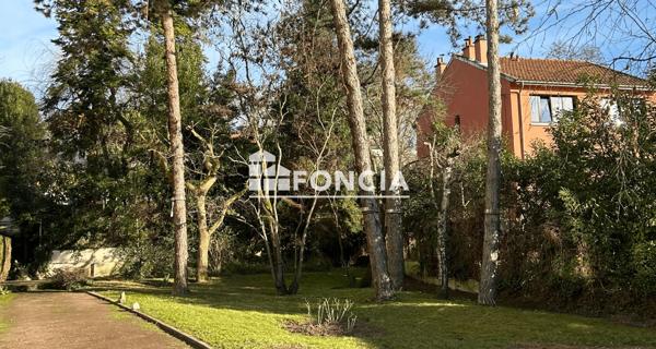 À vendre Appartement 2 pièces 63.76 m² - Le Plessis-robinson 92350