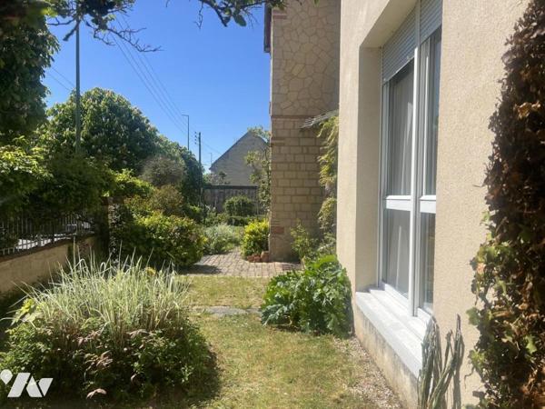 CAEN - Rive gauche - VENOIX - Maison 1930 - 5 chambres - Terrain 640 m2 - Garage.