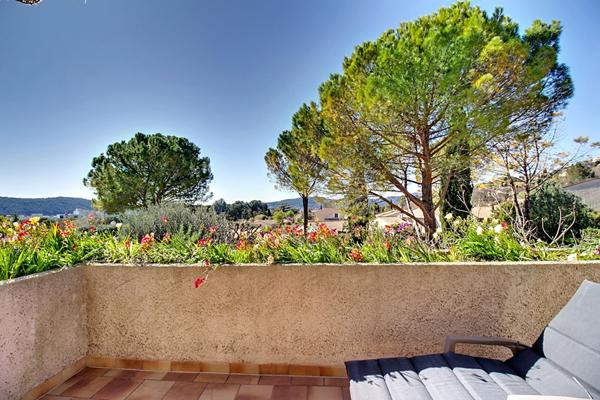 A VENDRE en exclusivité ! Draguignan Maison proche des commodités 2 chambres Terrain 675 m²