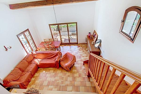 A VENDRE en exclusivité ! Draguignan Maison proche des commodités 2 chambres Terrain 675 m²