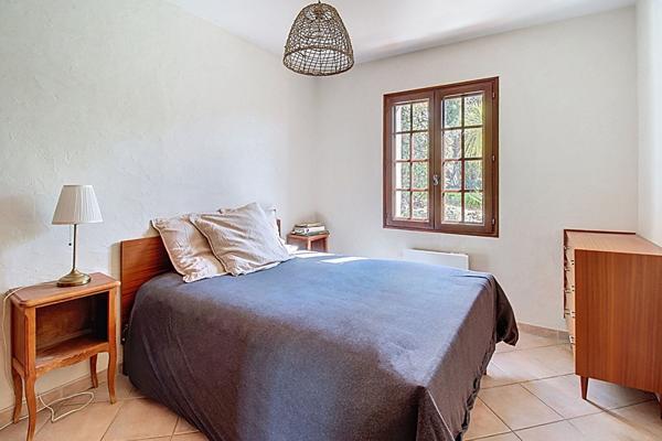 A VENDRE en exclusivité ! Draguignan Maison proche des commodités 2 chambres Terrain 675 m²