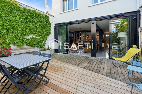 À deux pas du Forum de Talence et du tramway, charmante maison rénovée avec terrasse et cave — un véritable coup de cœur en plein centre de Talence !