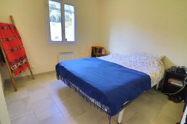 Saint Maximin: Maison T4 127m2 terrain 1011m2