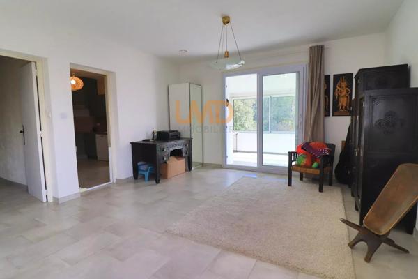 Saint Maximin: Maison T4 127m2 terrain 1011m2