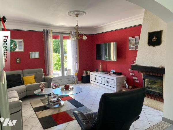 SAINT JULIEN DES LANDES Maison avec Environnement calme