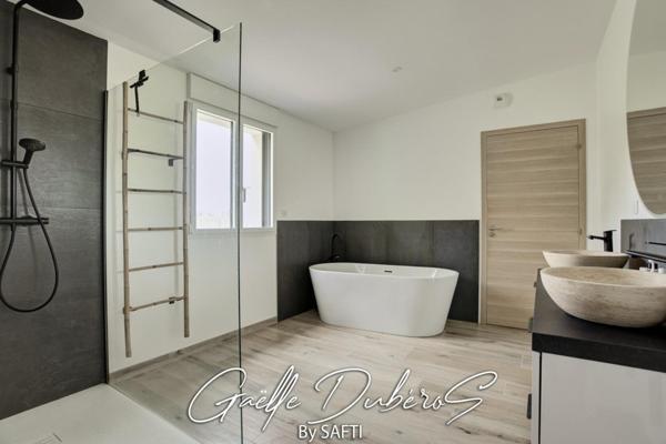 Magnifique propriété 4 chambres ***Pré visite virtuelle 3D disponible sur demande***