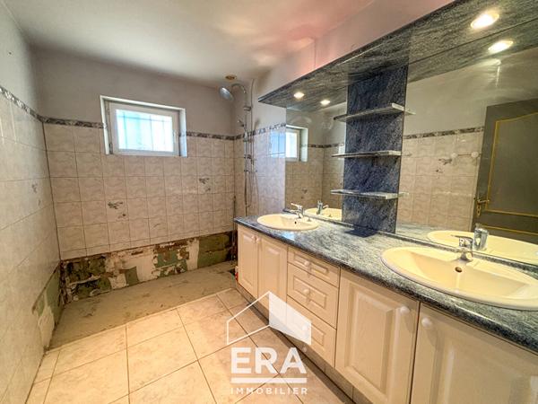 Maison de 115 m²  sur un terrain de 1246 m² à Blaye-les-Mines.