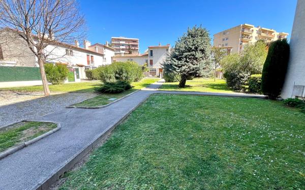 Appartement à vendre    4 pièces • 78,23 m2 Le Cannet
