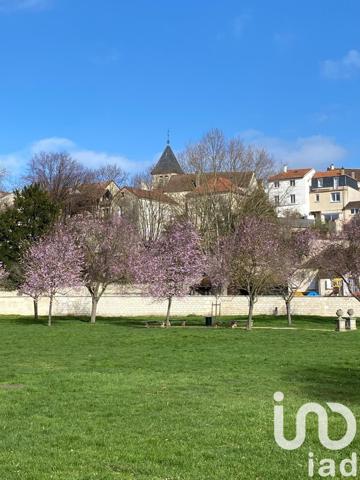 Studio 1 pièce de 34 m² à Carrières-sur-Seine (78420)