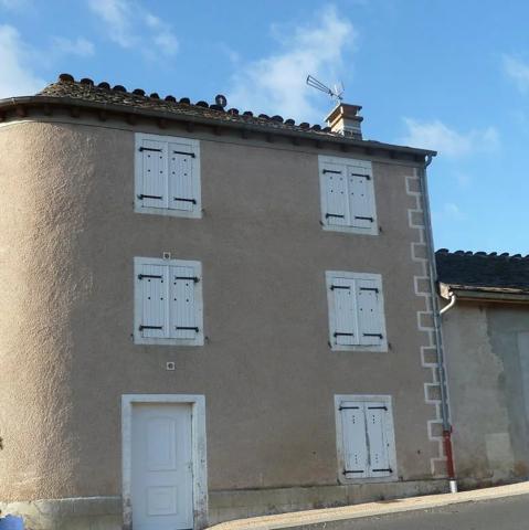 Appartement à louer à Grandrieu (48600)