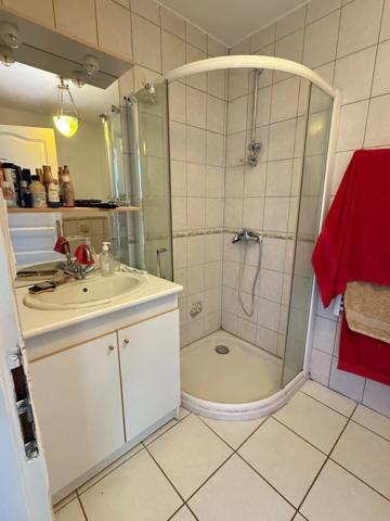 EN EXCLUSIVITE ! Maison en pierre 120m², 3 chambres, sur terrain de 936m², 168 000 €