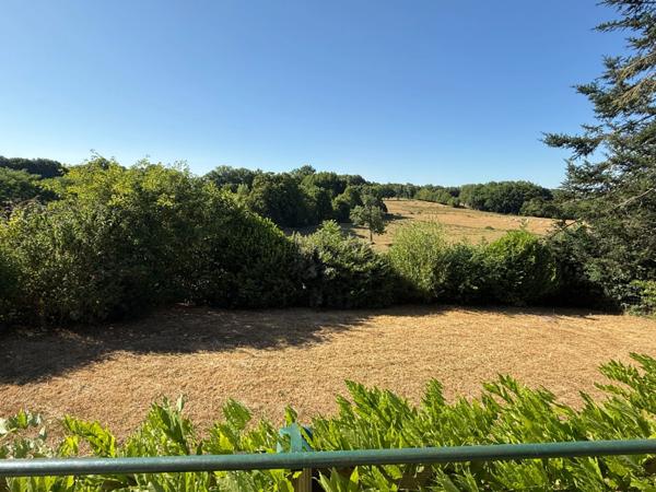 EN EXCLUSIVITE ! Maison en pierre 120m², 3 chambres, sur terrain de 936m², 168 000 €