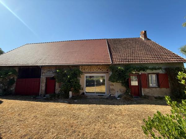 EN EXCLUSIVITE ! Maison en pierre 120m², 3 chambres, sur terrain de 936m², 168 000 €
