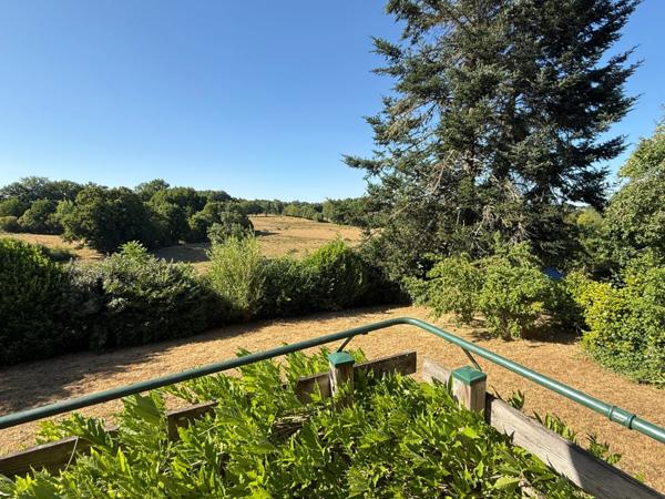 EN EXCLUSIVITE ! Maison en pierre 120m², 3 chambres, sur terrain de 936m², 168 000 €