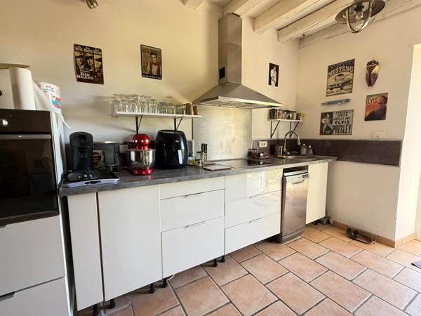 EN EXCLUSIVITE ! Maison en pierre 120m², 3 chambres, sur terrain de 936m², 168 000 €