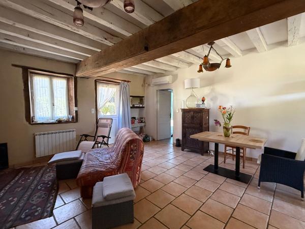 EN EXCLUSIVITE ! Maison en pierre 120m², 3 chambres, sur terrain de 936m², 168 000 €