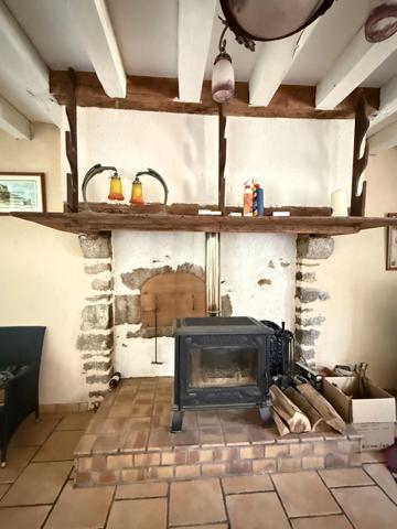 EN EXCLUSIVITE ! Maison en pierre 120m², 3 chambres, sur terrain de 936m², 168 000 €