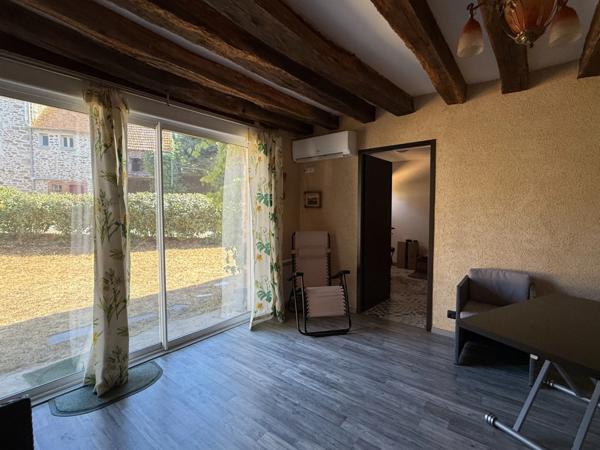 EN EXCLUSIVITE ! Maison en pierre 120m², 3 chambres, sur terrain de 936m², 168 000 €