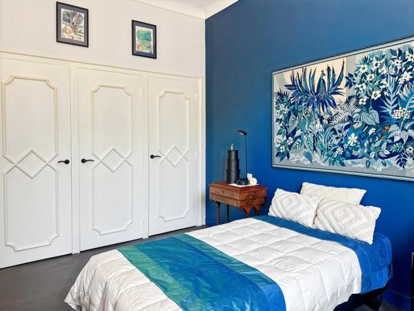 VICHY – Quartier République – Appartement de caractère 80 m² avec garage et caves dans maison Art déco
