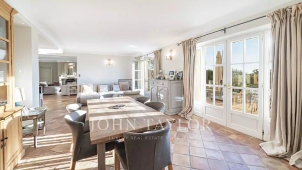 Propriété d’Exception - élégance et vue panoramique