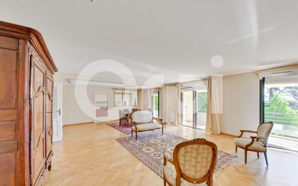 Appartement à vendre    5 pièces • 129,70 m2 Senlis