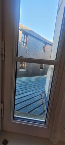 - TYPE 2 DE STANDING - APPARTEMENT MEUBLÉ de 58 M² A LOUER - VANNES HYPER CENTRE -