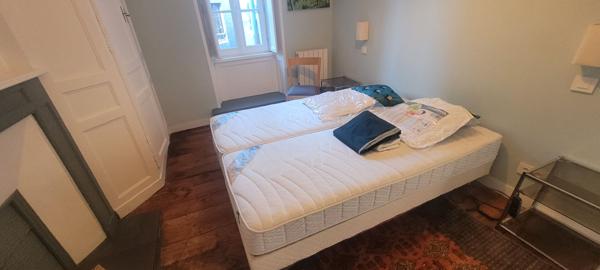- TYPE 2 DE STANDING - APPARTEMENT MEUBLÉ de 58 M² A LOUER - VANNES HYPER CENTRE -