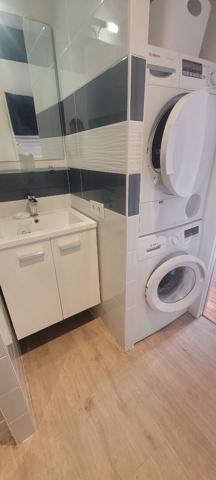 - TYPE 2 DE STANDING - APPARTEMENT MEUBLÉ de 58 M² A LOUER - VANNES HYPER CENTRE -
