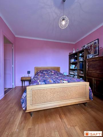 Maison sur sous sol semi enterré avec accès de plain pied