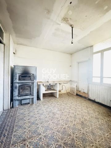 SAINT PIERRE – MAISON D’ENVIRON 113 M² AVEC QUATRE CHAMBRES ET BEAUX VOLUMES