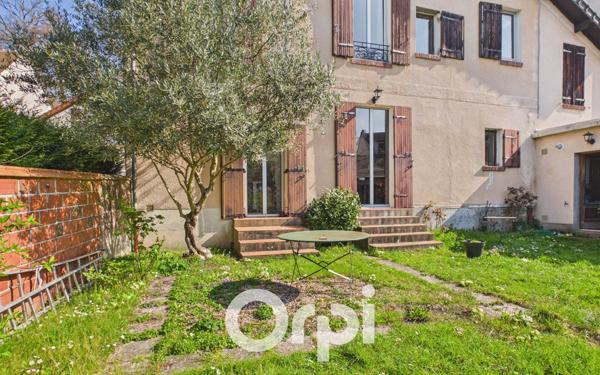 Maison à vendre    5 pièces • 124,85 m2 Vélizy-Villacoublay