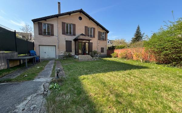 Maison à vendre    5 pièces • 124,85 m2 Vélizy-Villacoublay