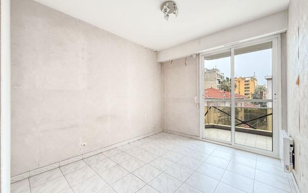 Appartement à vendre    2 pièces • 46,94 m2 Nice