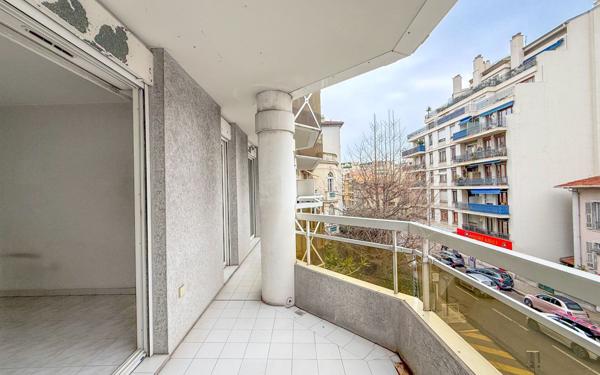 Appartement à vendre    2 pièces • 46,94 m2 Nice