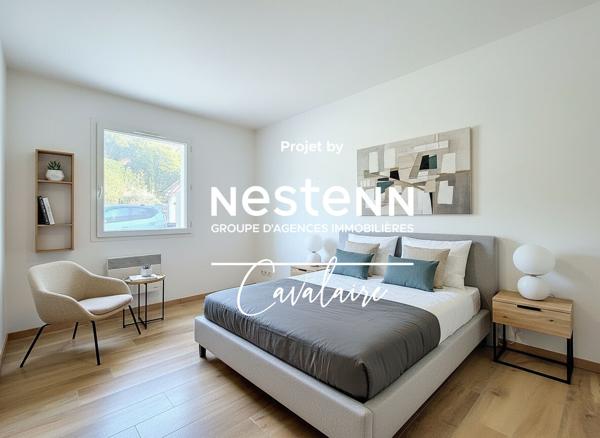 Maison d'environ 120 m² de plain-pied avec vue mer sur un terrain piscinable dans un quartier prisé de Cavalaire