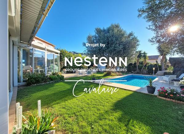 Maison d'environ 120 m² de plain-pied avec vue mer sur un terrain piscinable dans un quartier prisé de Cavalaire