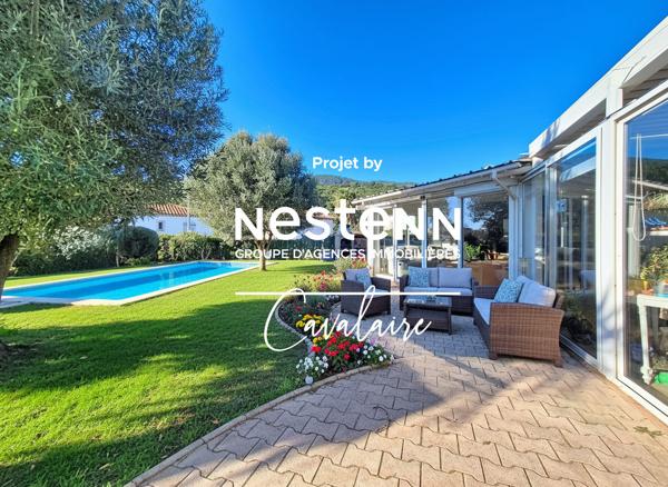 Maison d'environ 120 m² de plain-pied avec vue mer sur un terrain piscinable dans un quartier prisé de Cavalaire