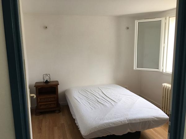 Maison Echillais 190m2  5 chambres, garage, jardin.