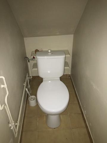 Maison Echillais 190m2  5 chambres, garage, jardin.