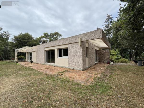 Maison à vendre à Ploemeur dans le Morbihan (56270), ref : 56082-1527   
Kervinio