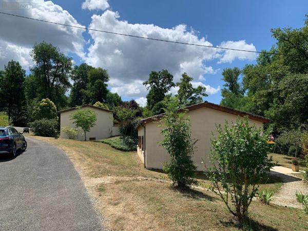 Maison à vendre à Gourdon dans le Lot (46300), ref : 46041/426
