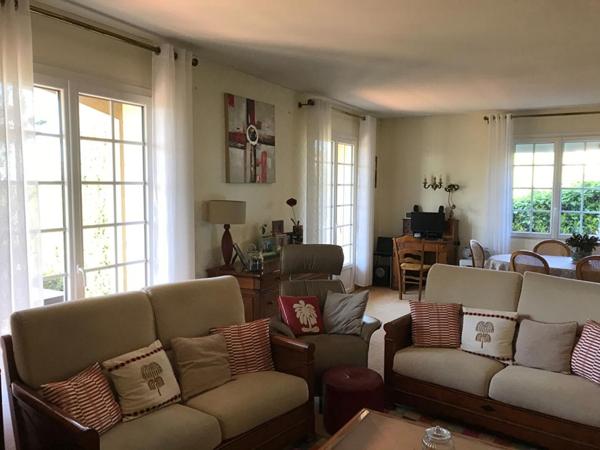 Maison Pouzauges 85700, 2 chambres  plus logement